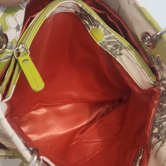 Tyler Rodan Shoulder Bag - Picture 6 of 7